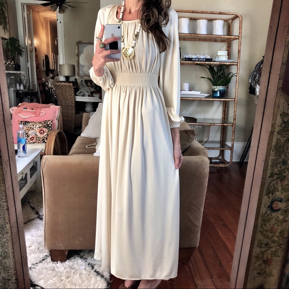 Vintage love ❤️❤️❤️ 70s gown - Picture 2 of 2